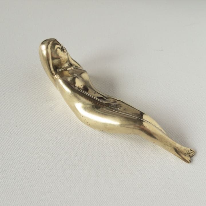 【匿名配送】裸婦 真鍮製 栓抜き 作家物