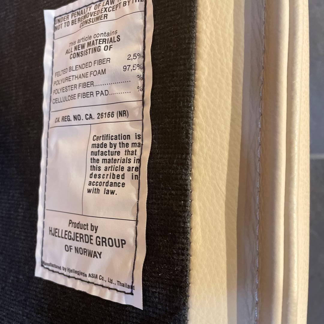 イエリアーダ　シモンズ　オットマン