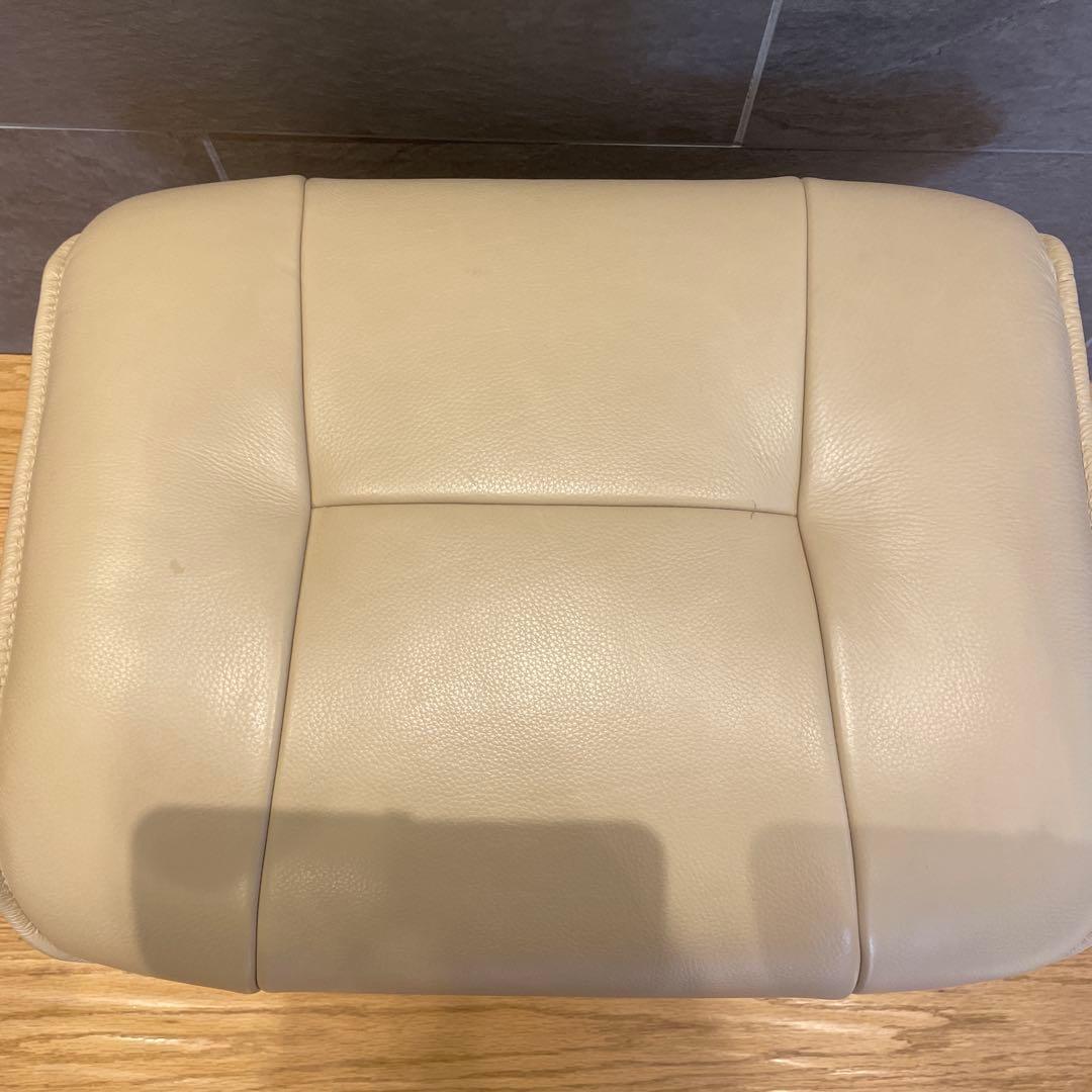 イエリアーダ　シモンズ　オットマン