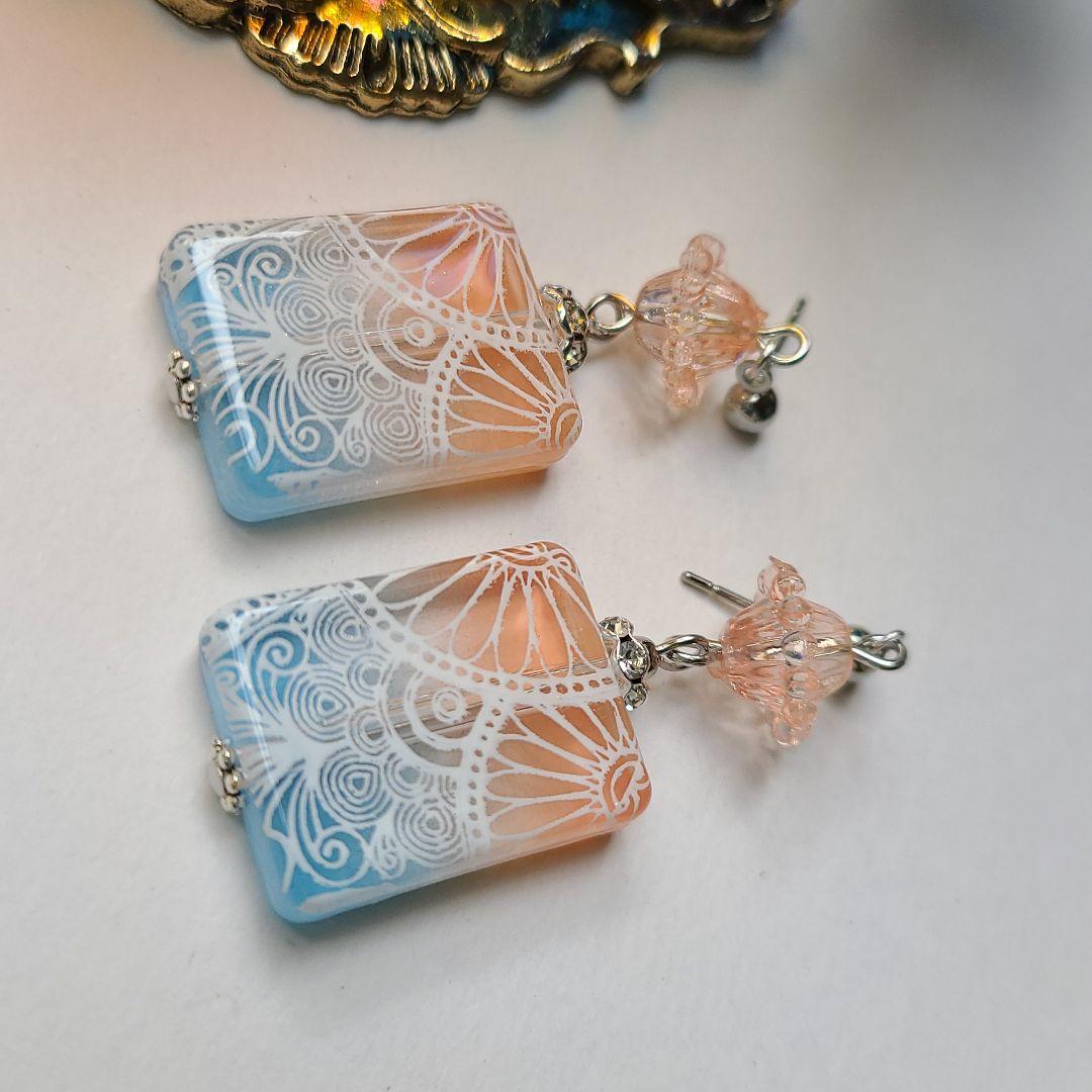 SOLD◇ハンドメイド イヤリング SOLDハンドメイド イヤリング いちご