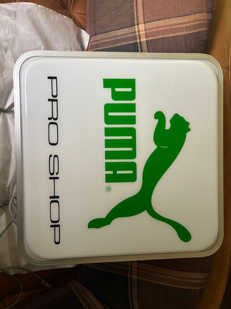 PUMA 両面プーマストアーディスプレイ