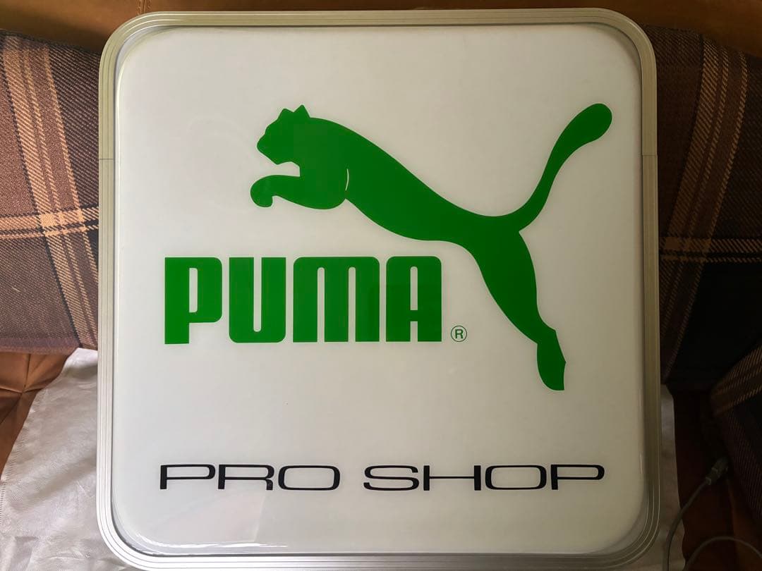 PUMA 両面プーマストアーディスプレイ