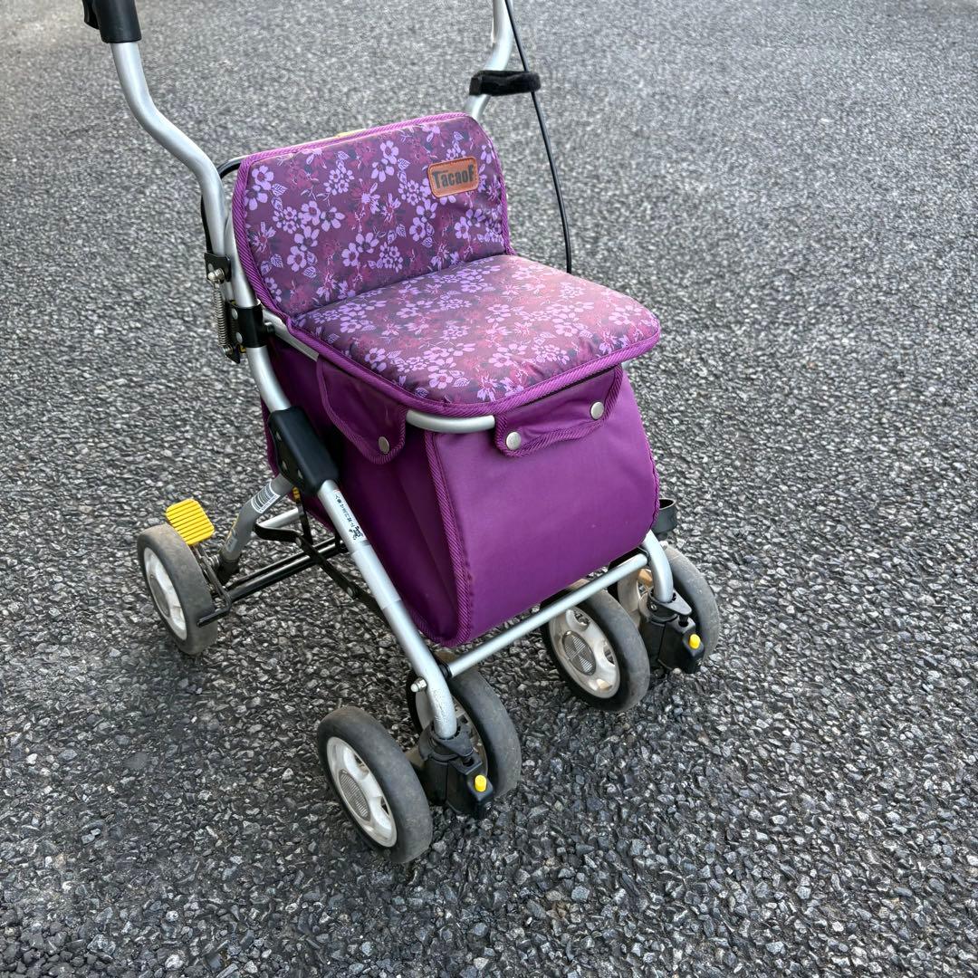 TacaoF シルバーカー 花柄 紫　座面　歩行補助 介護　幸和製作所