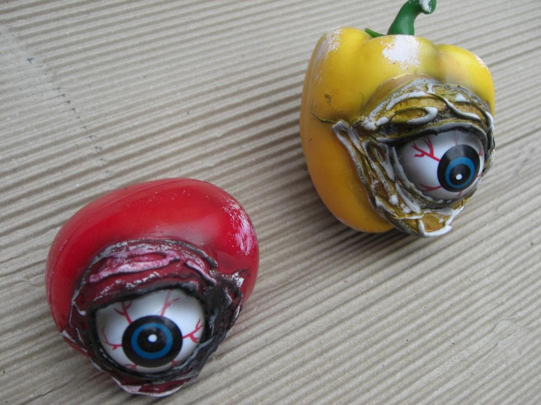 野菜人形 アンティーク ニンジン ナス パプリカ トマト 一つ目妖怪 ブリキ缶