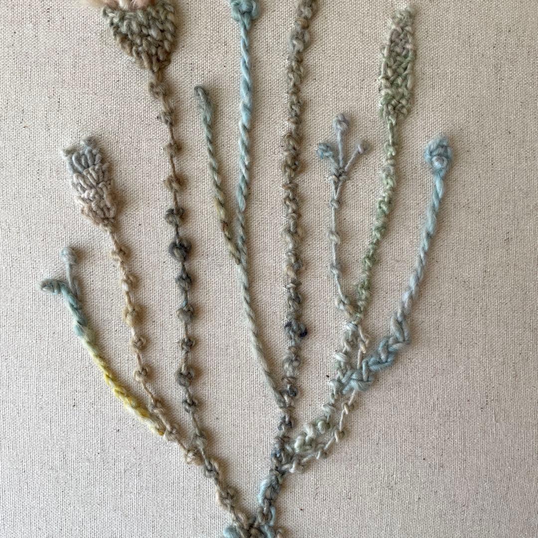 【一点もの】『手紡ぎ糸のお花. c'』手刺繍ファブリックパネル