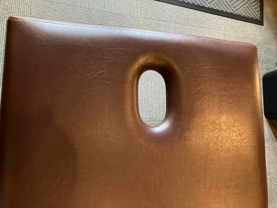 高田ベッド（有孔）　マッサージ　エステ　整体　長さ180×幅70×高さ50cm