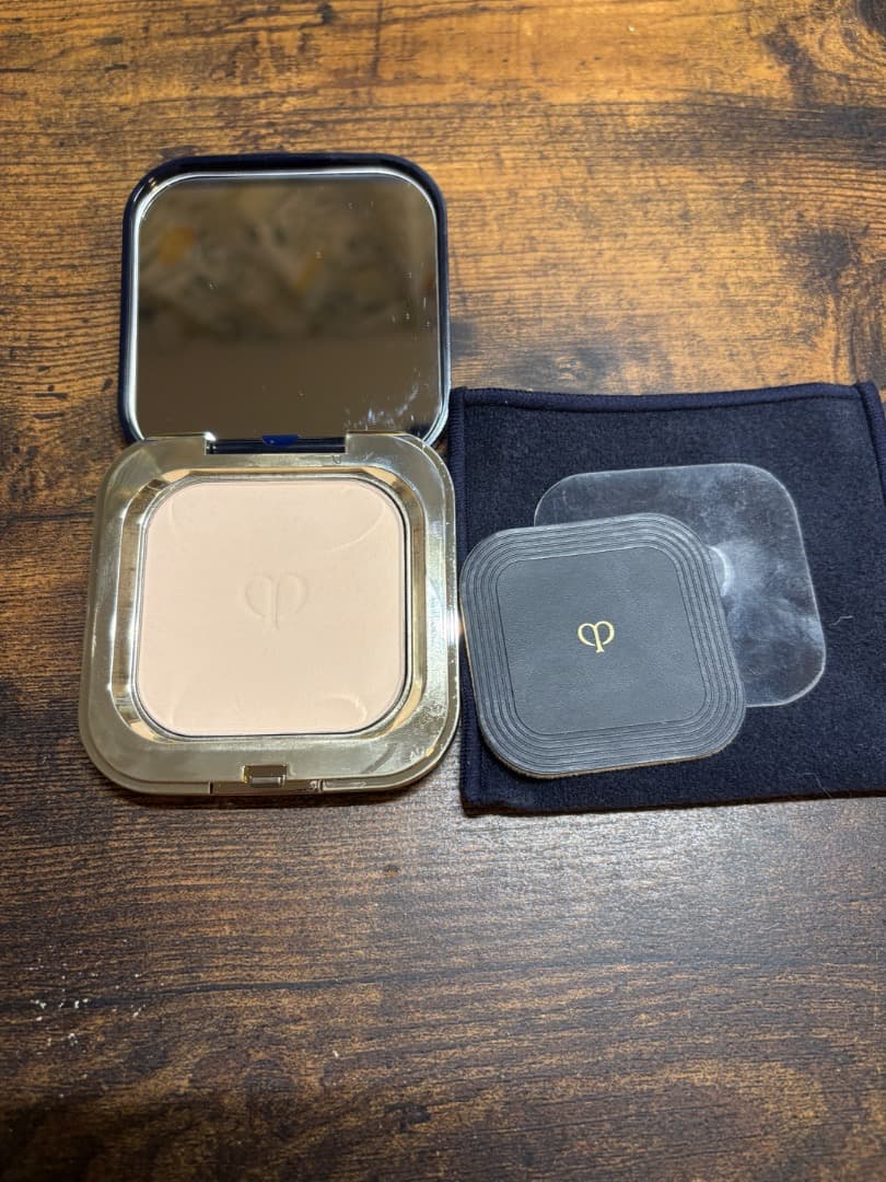 【ほぼ新品】正規品　Clé de Peau Beauté　フェースパウダー