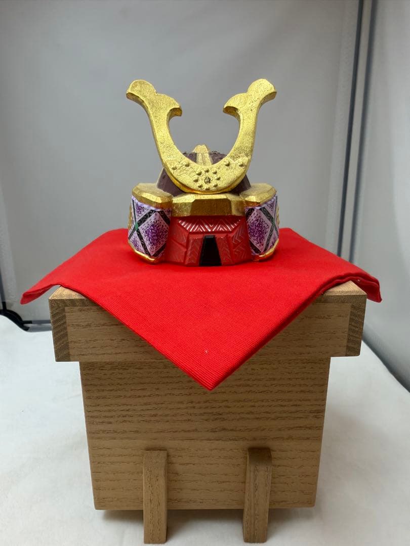 奈良一刀彫り　神泉作　兜　誠美堂