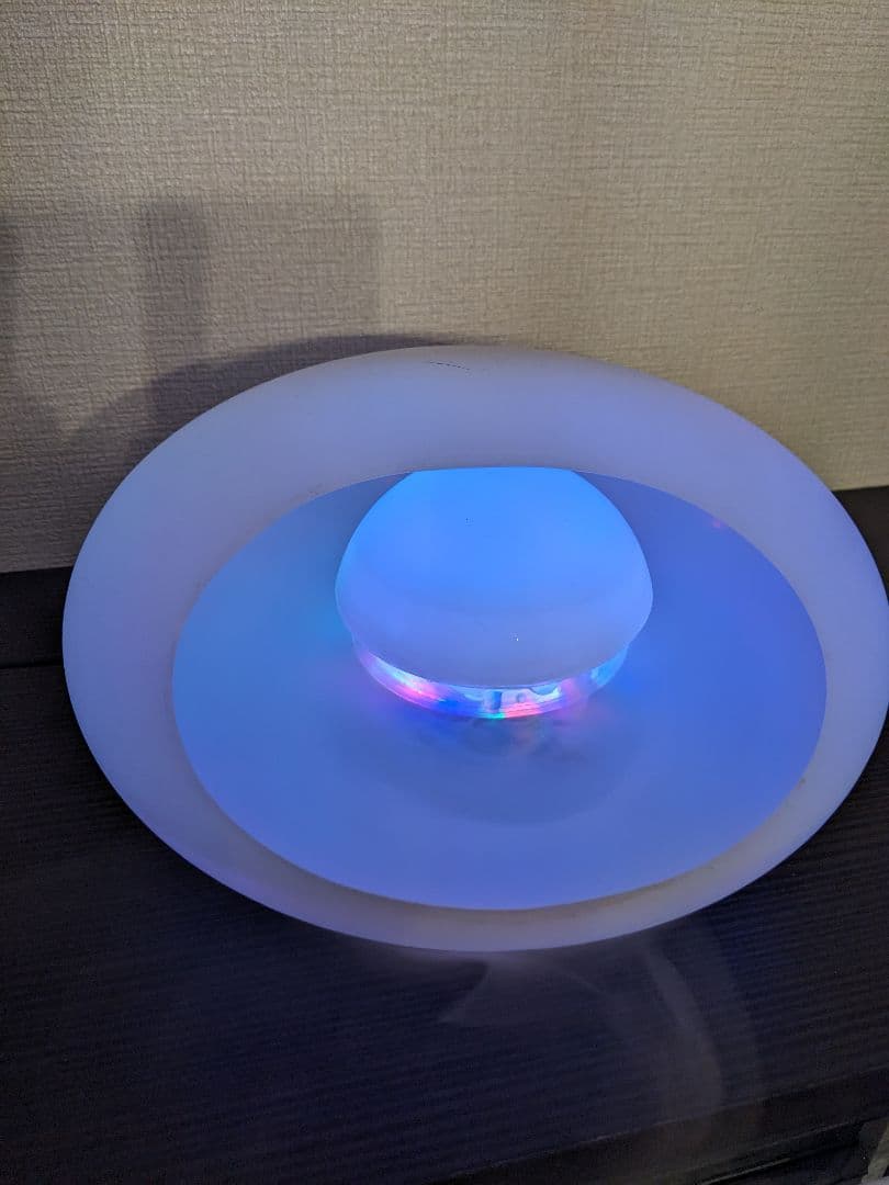 アロマディフューザー LEDライト付き 霧発生装置　加湿器