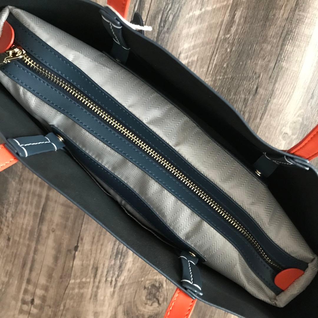 A4サイズ　ネイビー　イタリアンレザー　バッグ　レザー 本革牛革　トートバッグ