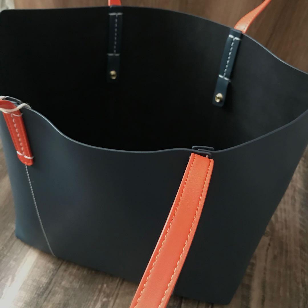 A4サイズ　ネイビー　イタリアンレザー　バッグ　レザー 本革牛革　トートバッグ