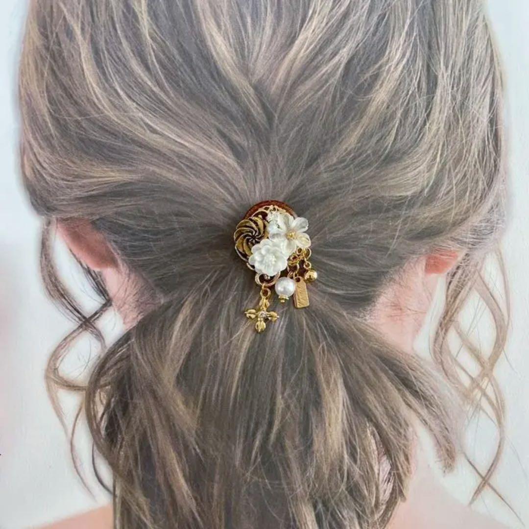 no.45ハンドメイド ウッドボタンのアンティーク風ポニーフック