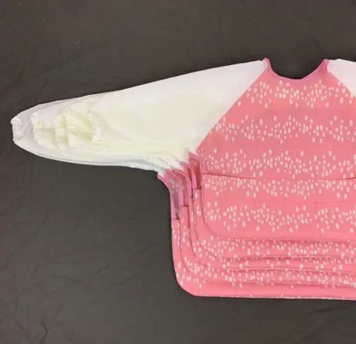 お手入れ簡単！ お食事エプロン 長袖 スタイ《サイズアップ》