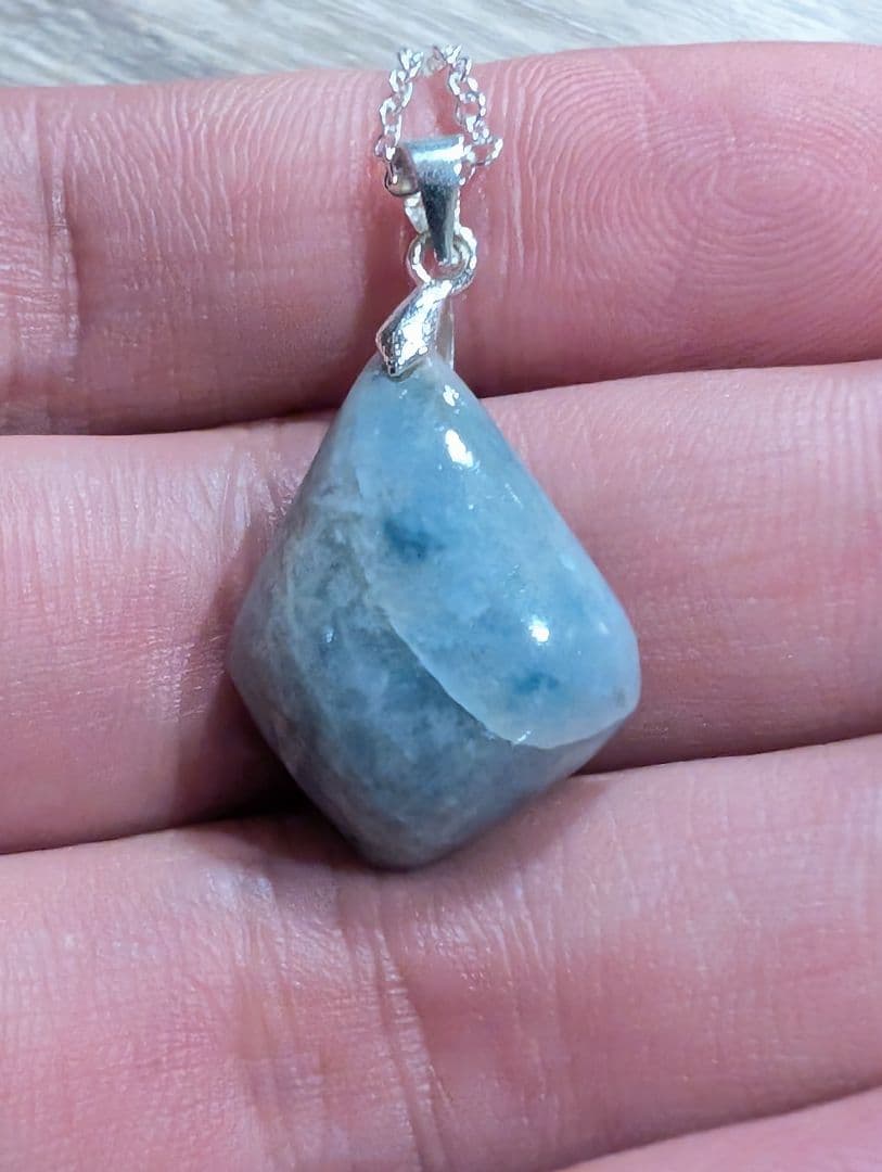 コン沢　糸魚川　小滝川　翡翠　上質　透過良好　青翡翠