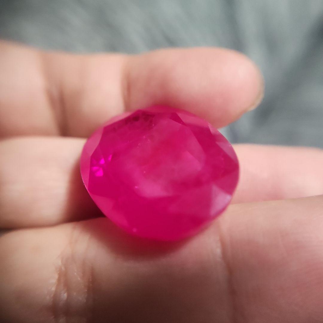 貴重珍品！巨大フラックス法ルビー 63.218ct