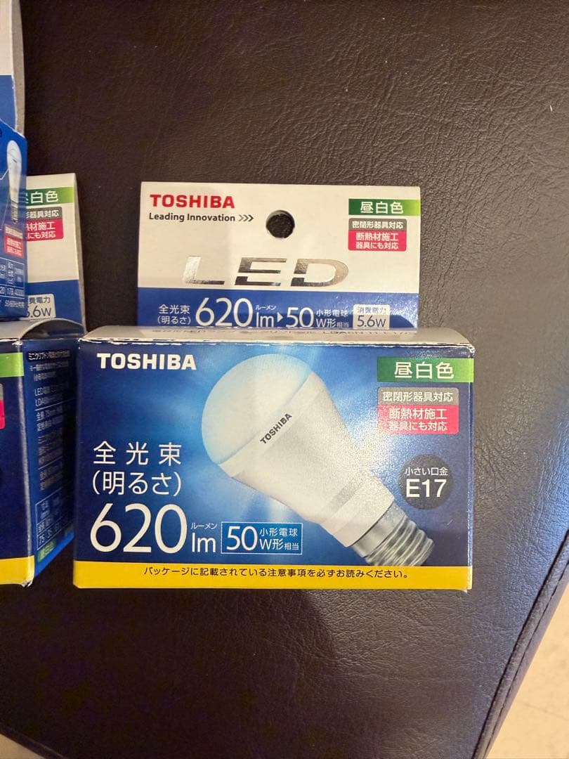 TOSHIBA LED電球 620lm E17 5.6W