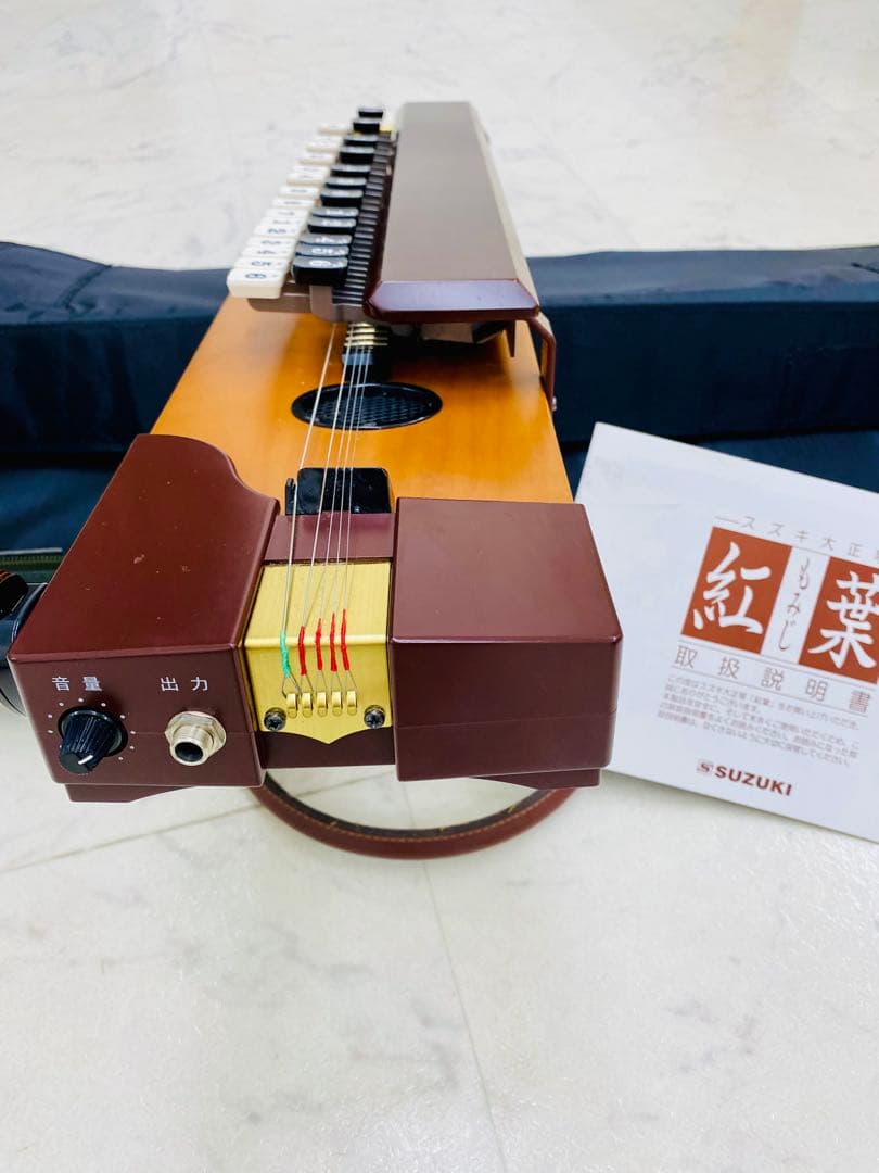 鈴木楽器〝紅葉〟大正琴 ハードケース付