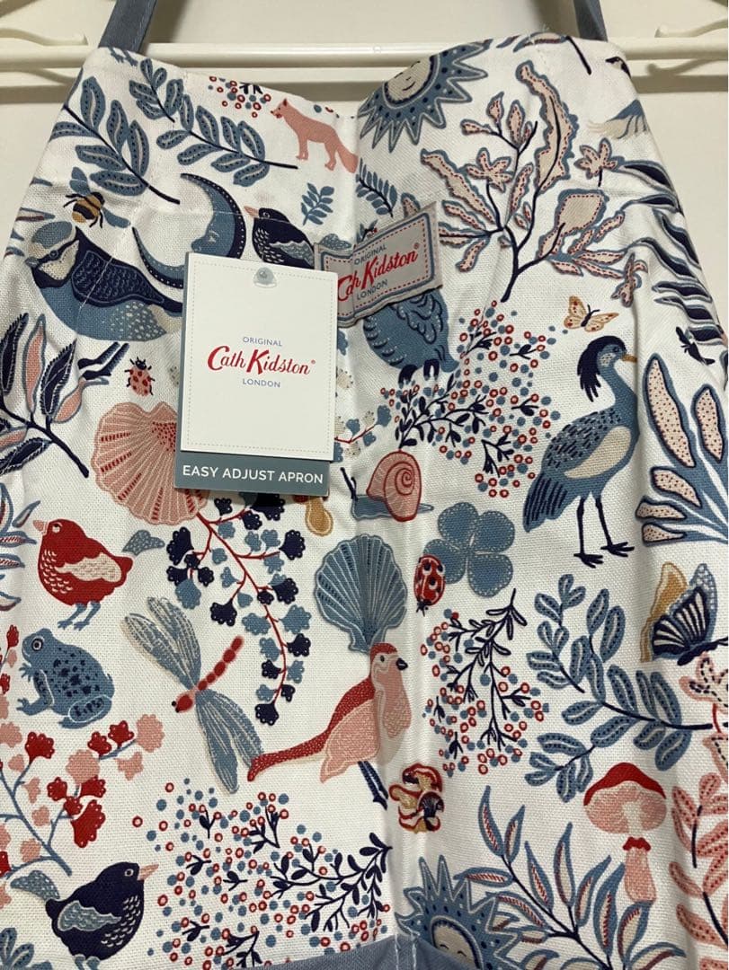 キャスキッドソン　エプロン　マジカルメモリーズ