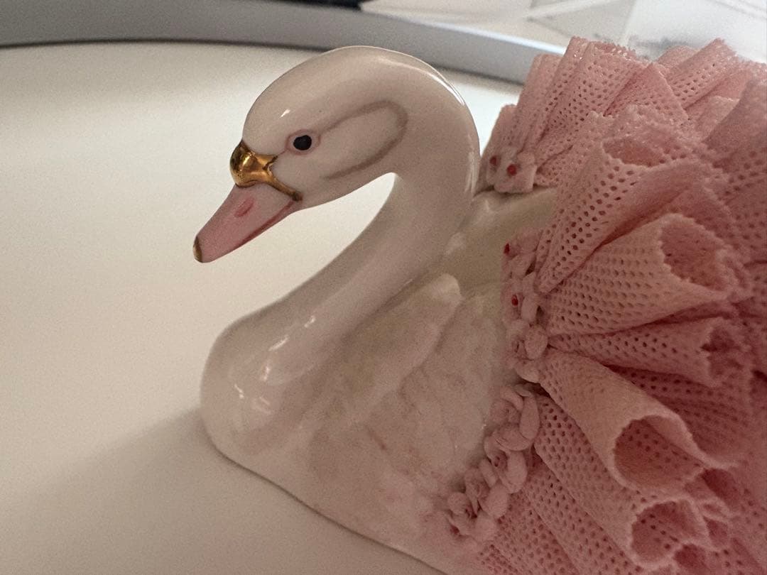 Irish Dresden アイリッシュドレスデン スワンレース陶器人形