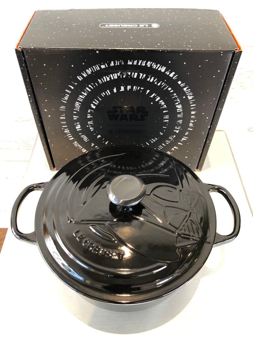 再お値下げ⭐︎ルクルーゼ　スターウォーズ　ココットロンド26cmシャイニーブラック