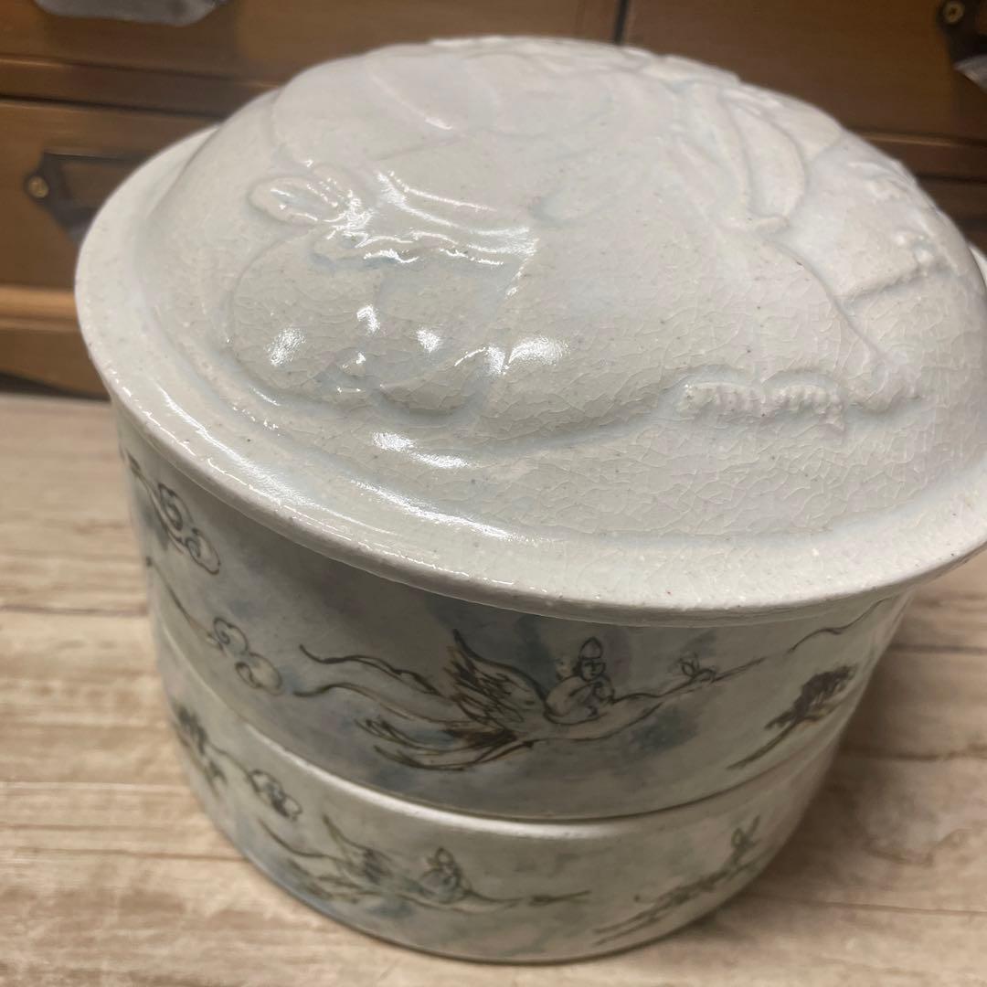 松本郁美　貫入色絵二段重箱（女人神）蓋物