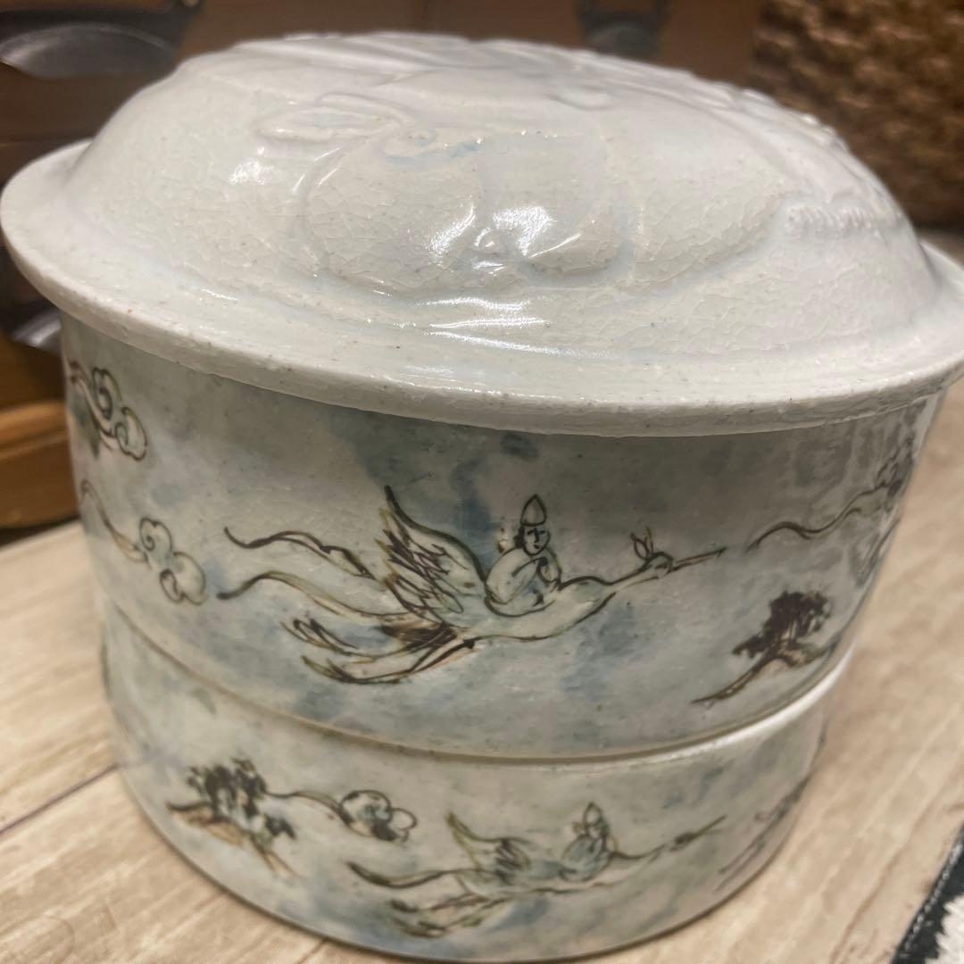 松本郁美　貫入色絵二段重箱（女人神）蓋物