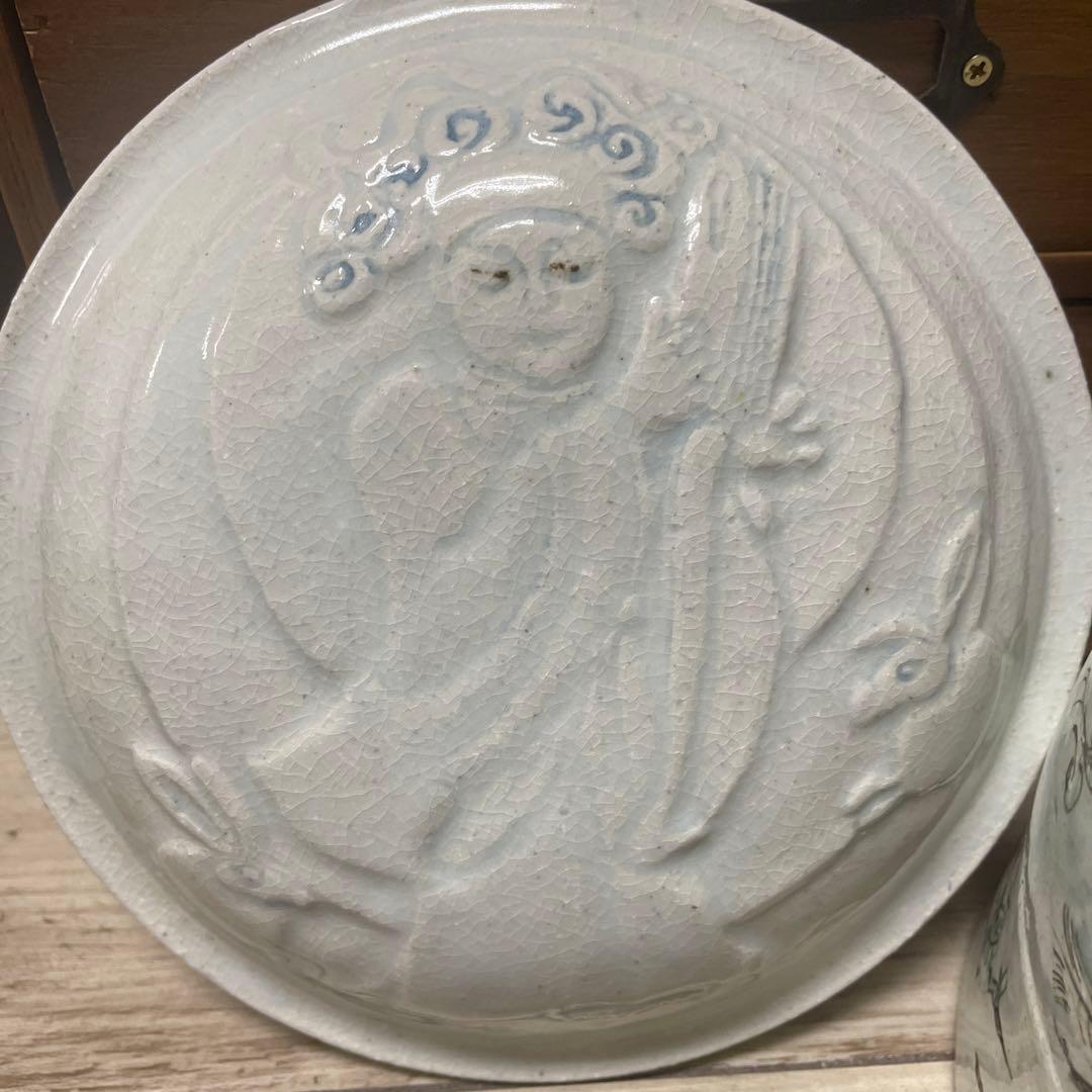 松本郁美　貫入色絵二段重箱（女人神）蓋物