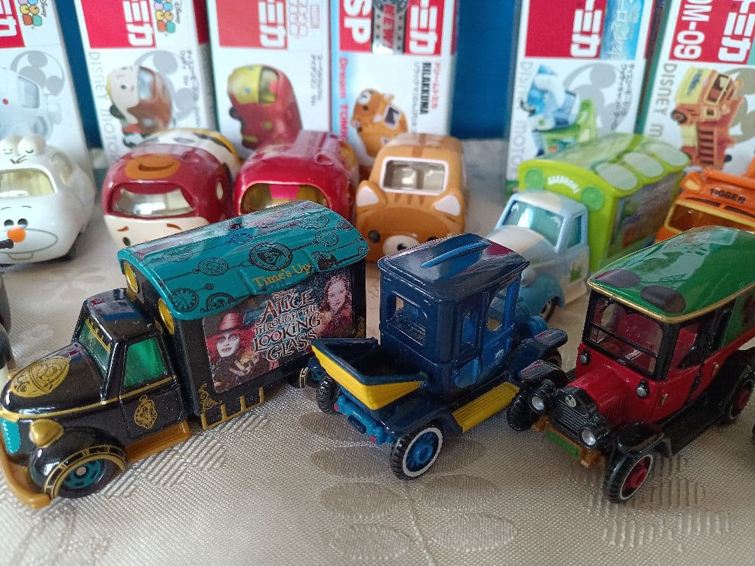 ディズニー ミニカーセット トミカ　まとめ売り　15台　中古　箱あり