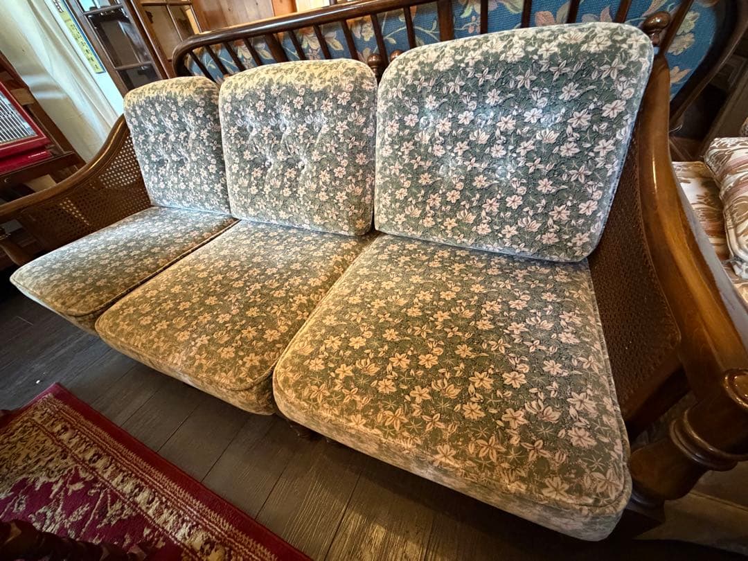 カリモク ソファ 3P 3人掛け 籐 ラタン アームソファ レトロ 花柄