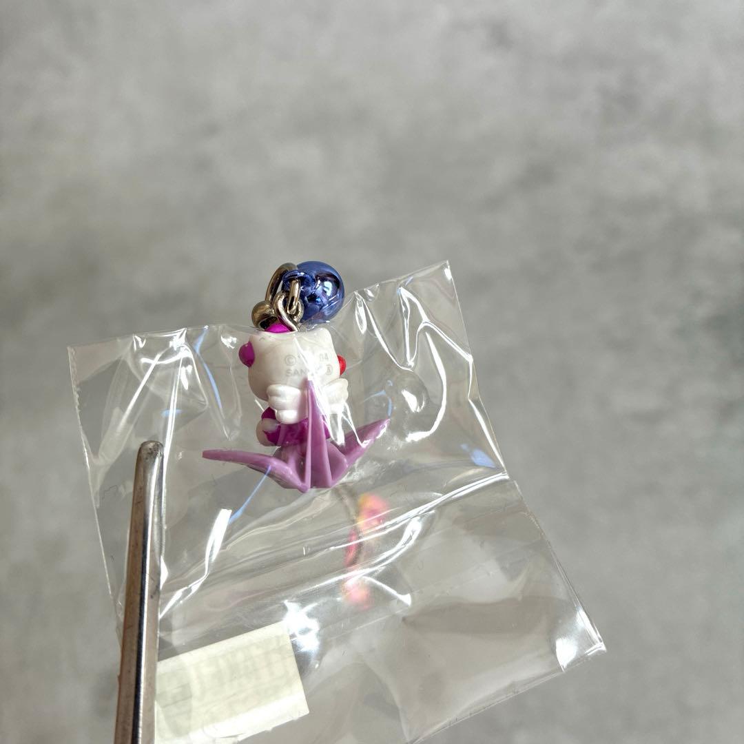 広島限定 ハローキティ 2004年 折り鶴 ご当地ストラップ - メルカリ