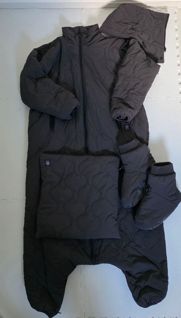 着る寝袋モモンガ4 チャコール　ルームソックス付き