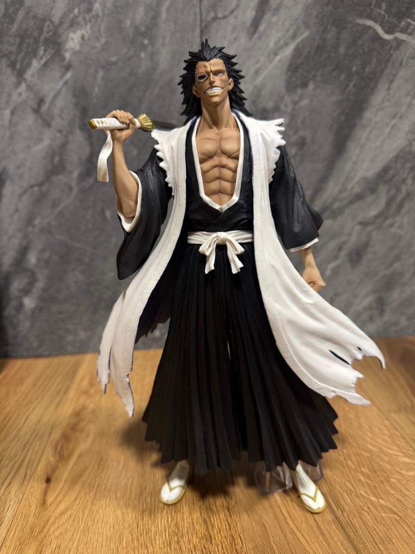 OneMall provides Mercari products: 一番くじ BLEACH 更木剣八 朽木