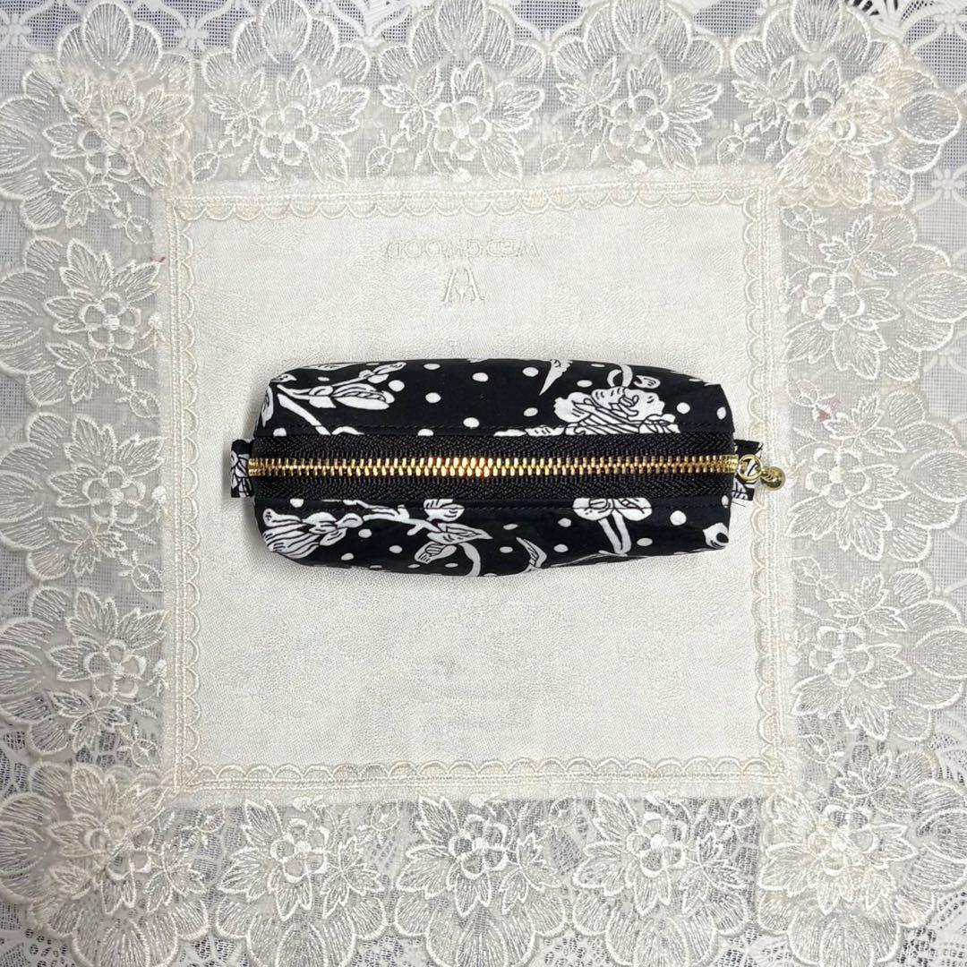 スクエアポーチ　リバティマロリー　ブラック　ハンドメイド