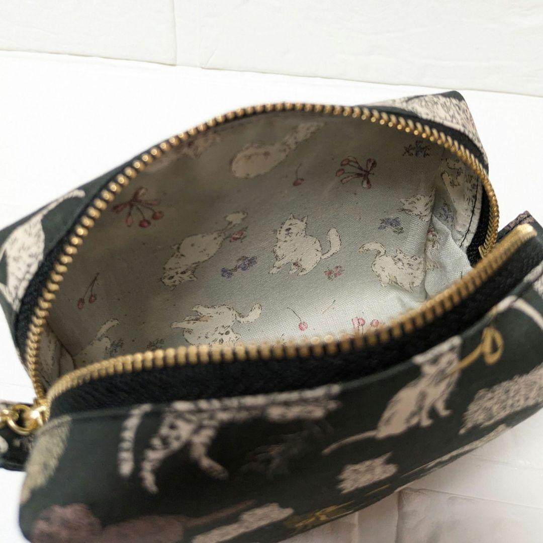 リバティ　スクエアポーチ　コー•アンド•エイト　ブラック