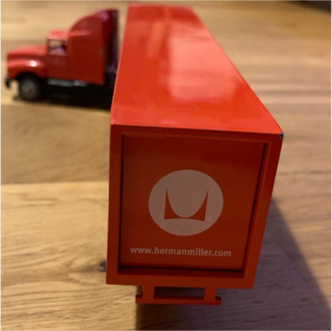 ハーマンミラー トレーラー