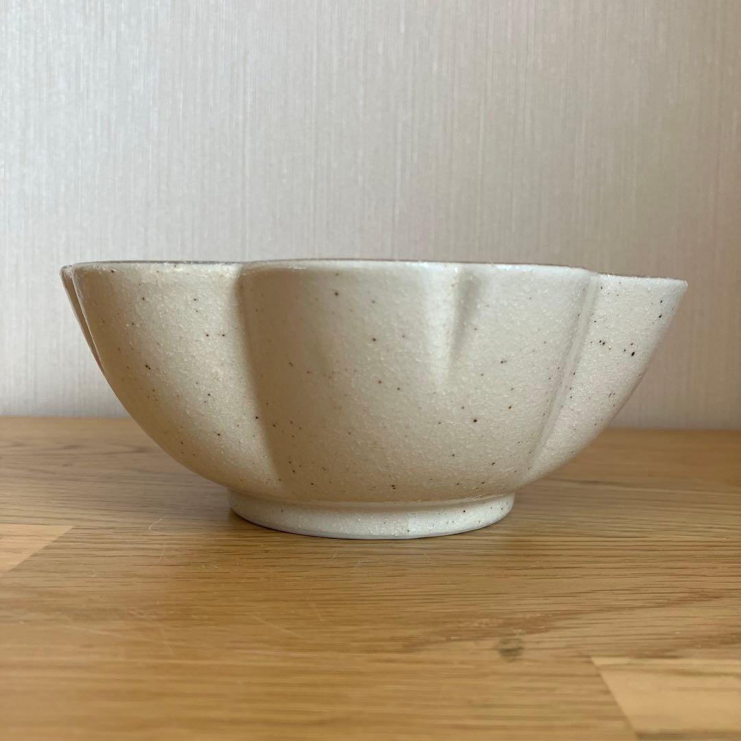 夕立窯　桜型うさぎ柄鉢　楕円型鯛柄鉢