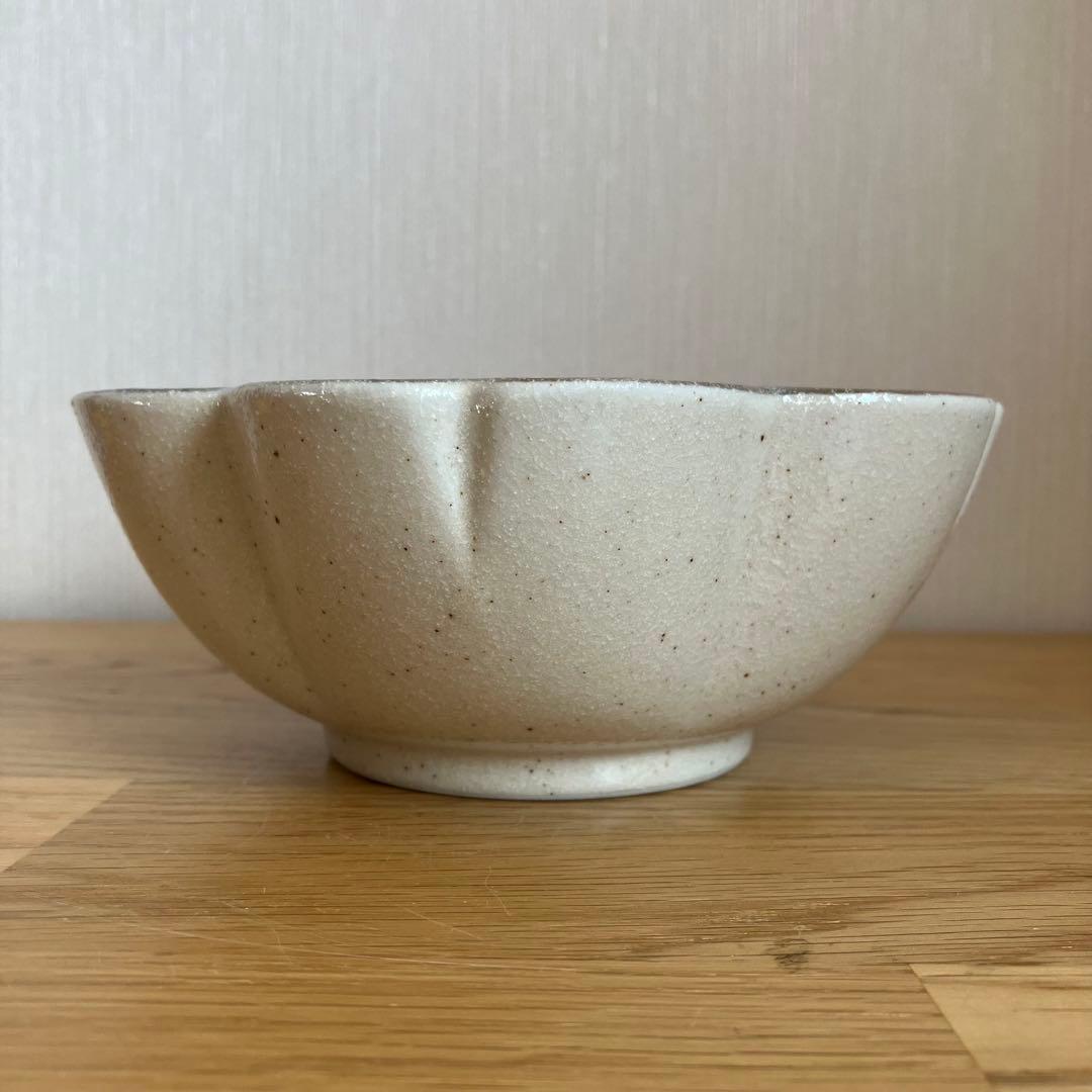 夕立窯　桜型うさぎ柄鉢　楕円型鯛柄鉢