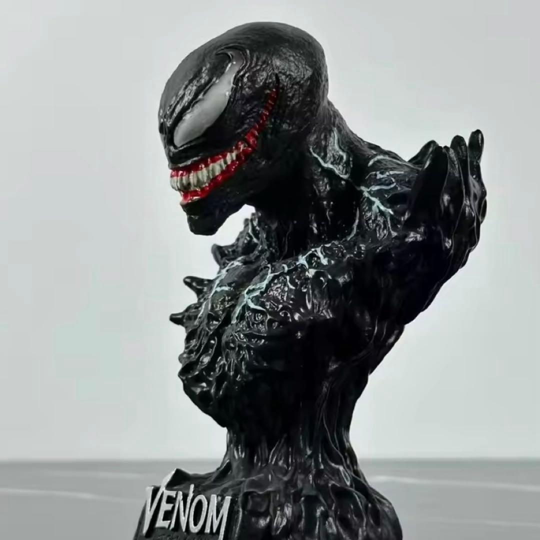 最終値下げ ヴェノム フィギュア スタチュー 2つセット。
