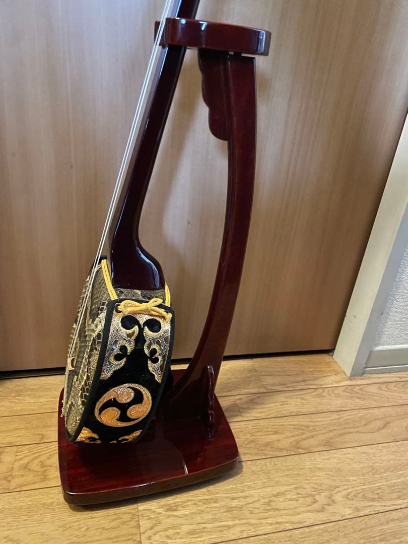 沖縄三線　本蛇皮　ウマ、爪付き