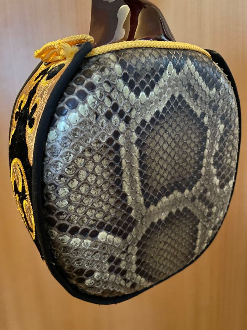 沖縄三線　本蛇皮　ウマ、爪付き