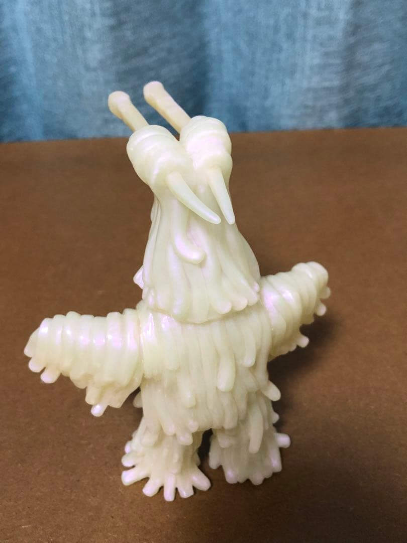 One up ご当地怪獣 ウードン11期 偏光パール - メルカリ