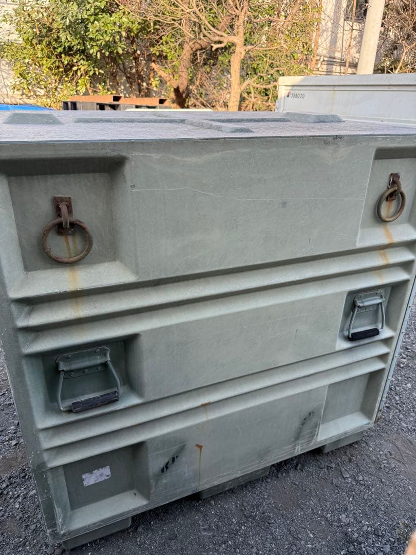 米軍 放出品 コンテナ 世田谷ベース 倉庫 道具箱 物置 FRP - メルカリ