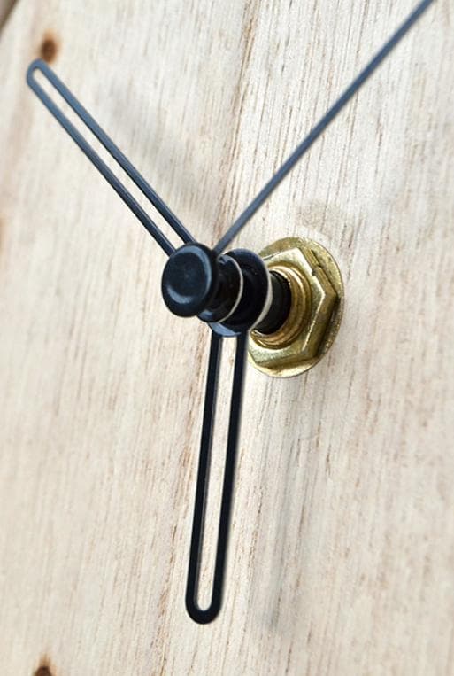 クォーツ式目覚まし時計