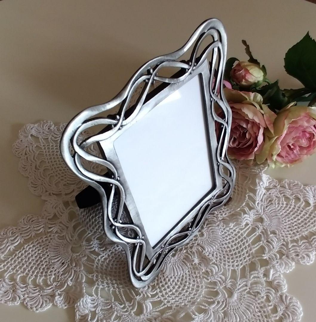 ヨーロッパ輸入雑貨♡アールヌーヴォーな銀色フォトフレーム♡ガラス入り♪
