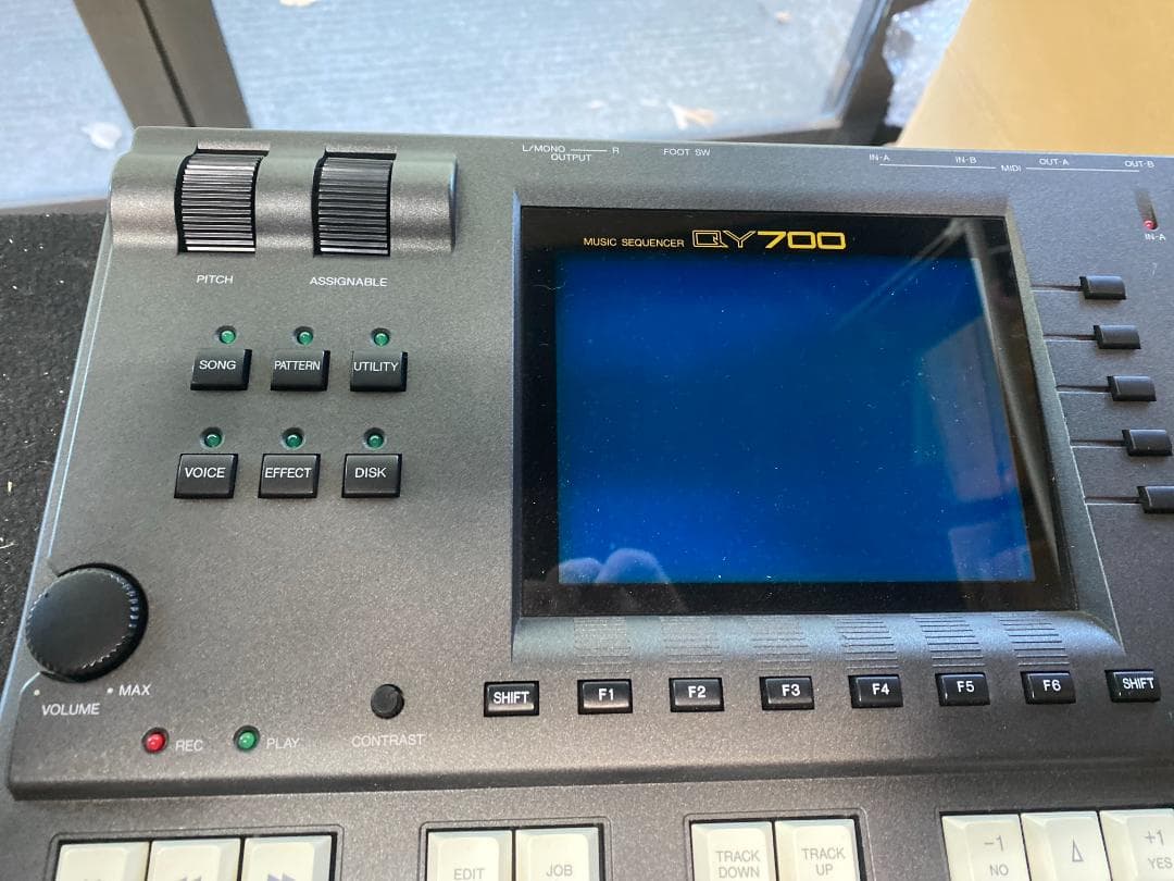 美品 YAMAHA QY700 シーケンサー