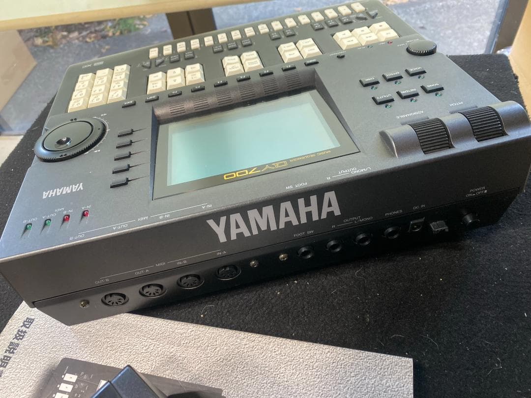 美品 YAMAHA QY700 シーケンサー