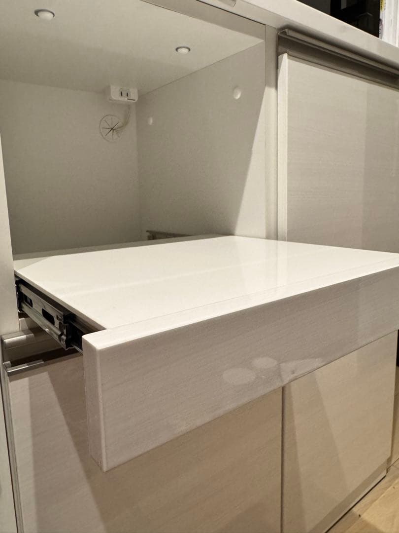 美品2/20まで❕キッチンボード　カップボード　食器棚リガーレ　幅140cm 白