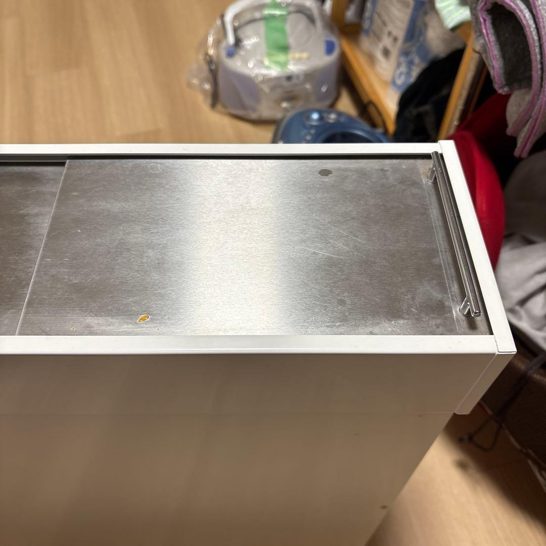 ホワイト スチール製 蓋付きごみ箱