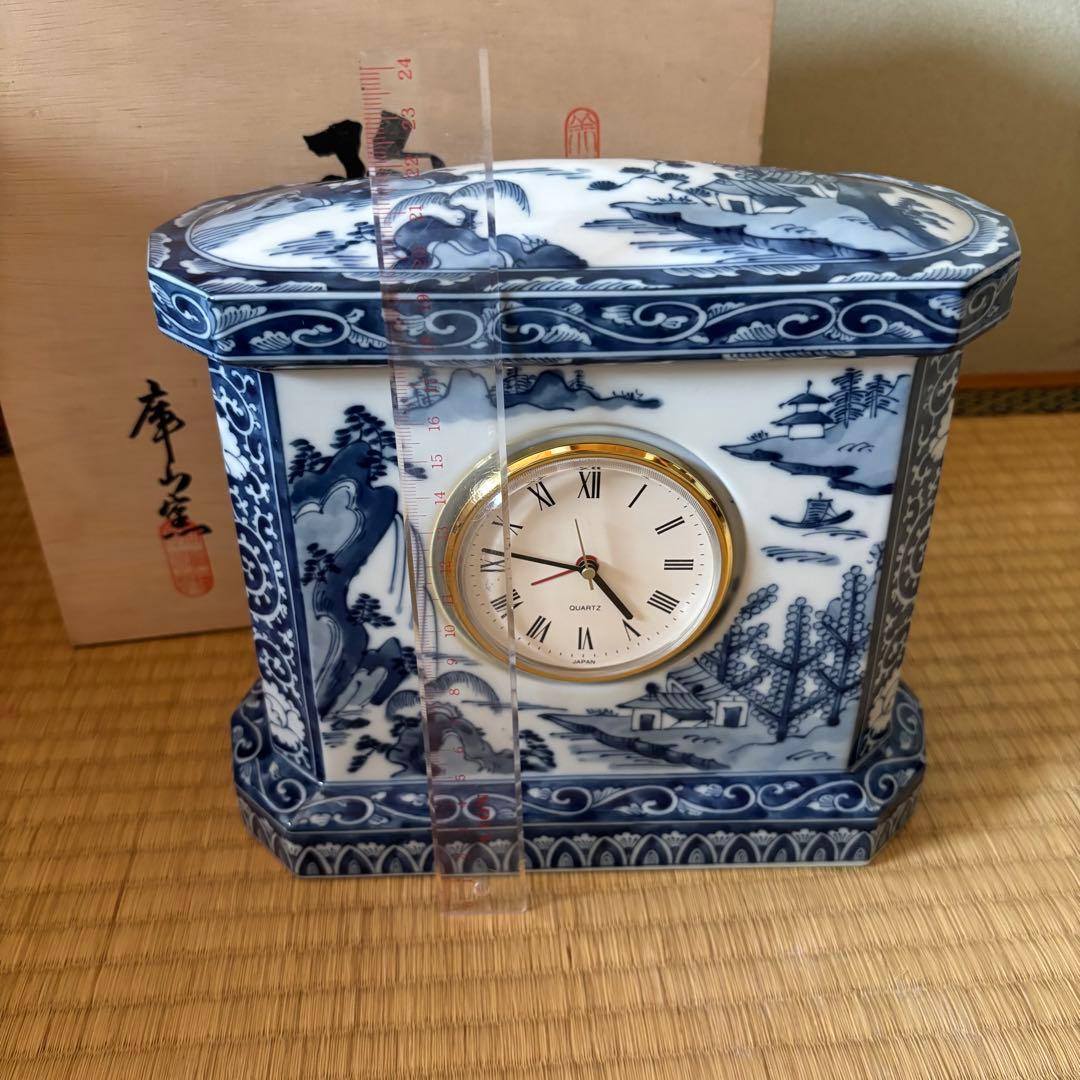 陶器製 陶時計　置時計 青白い絵柄　間取山水