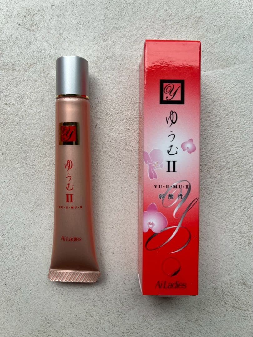 【新品未使用】アイレディース ゆうむ 10g美容液　40本　定価5250円